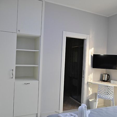 Bebsantaniellohouse1 Bed & Breakfast Napoli Exterior foto