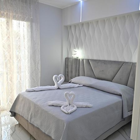Bebsantaniellohouse1 Bed & Breakfast Napoli Exterior foto