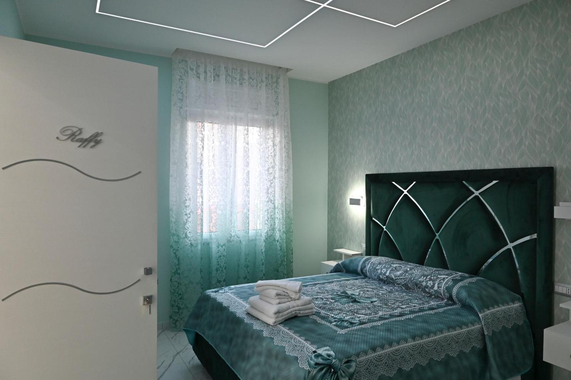 Bebsantaniellohouse1 Bed & Breakfast Napoli Exterior foto