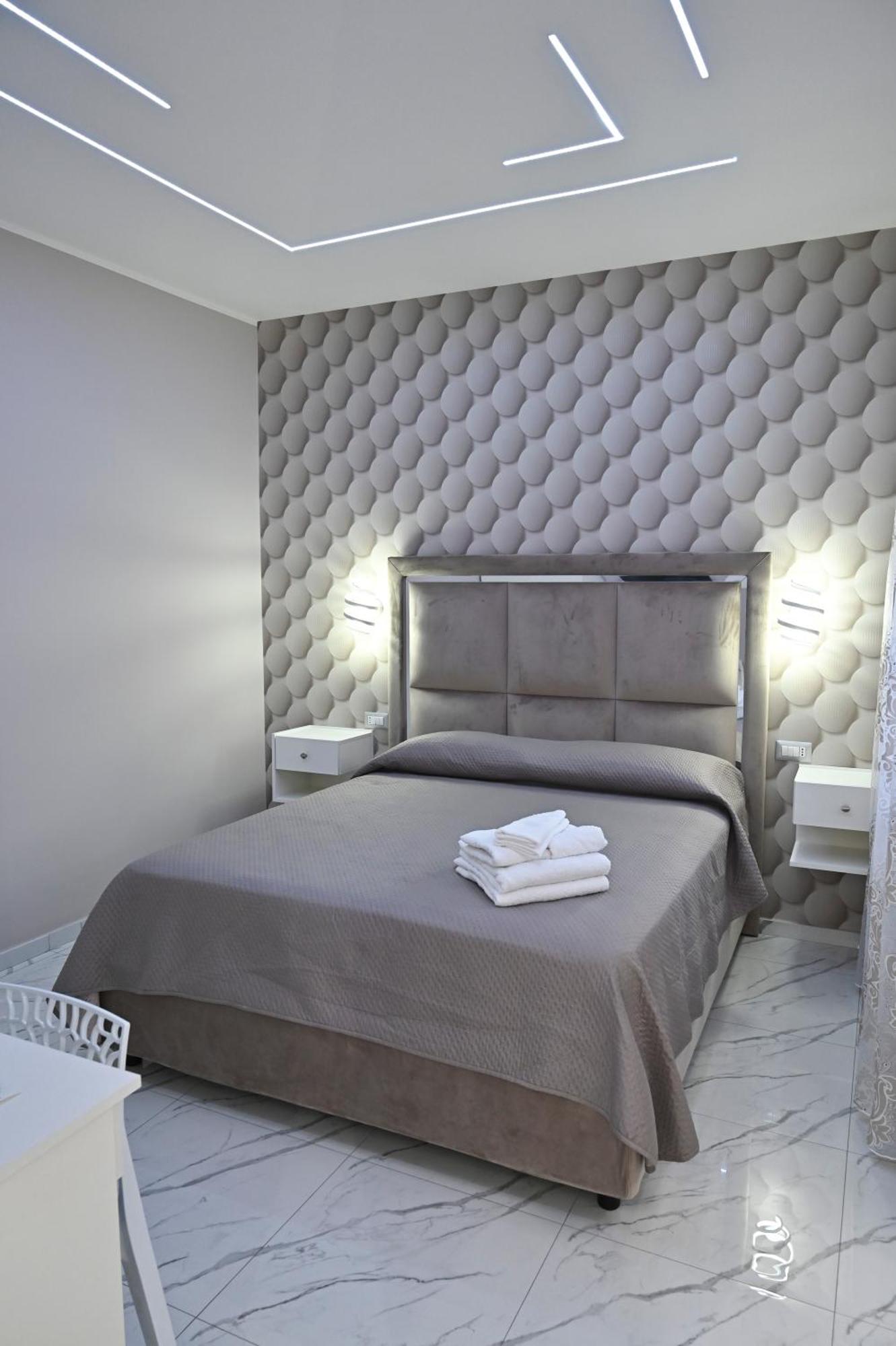 Bebsantaniellohouse1 Bed & Breakfast Napoli Exterior foto