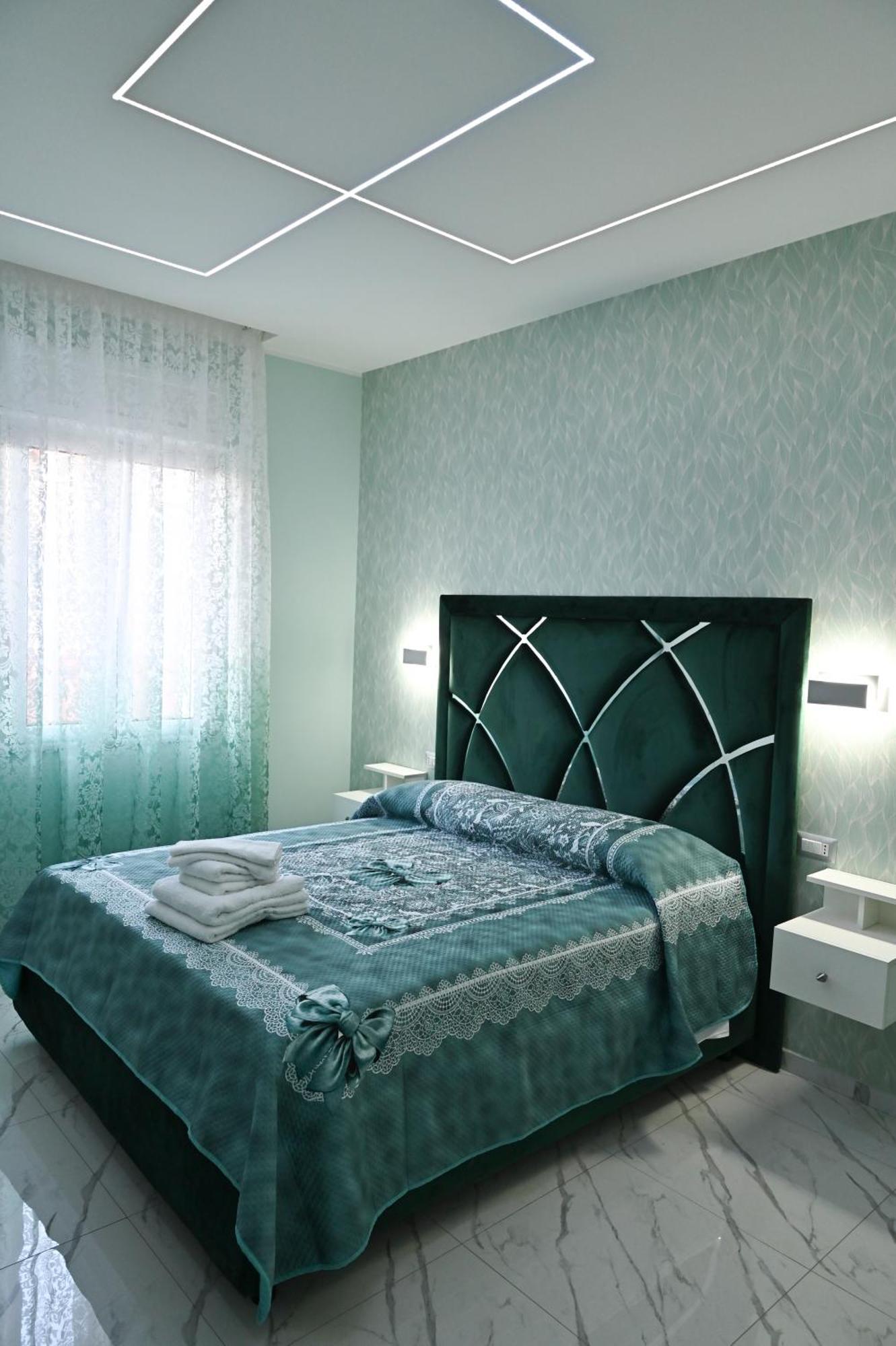 Bebsantaniellohouse1 Bed & Breakfast Napoli Exterior foto