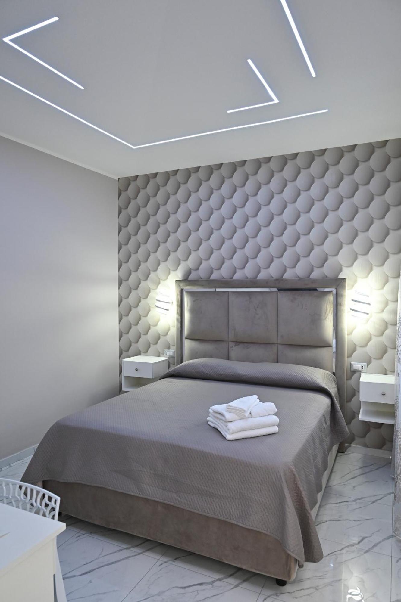 Bebsantaniellohouse1 Bed & Breakfast Napoli Exterior foto
