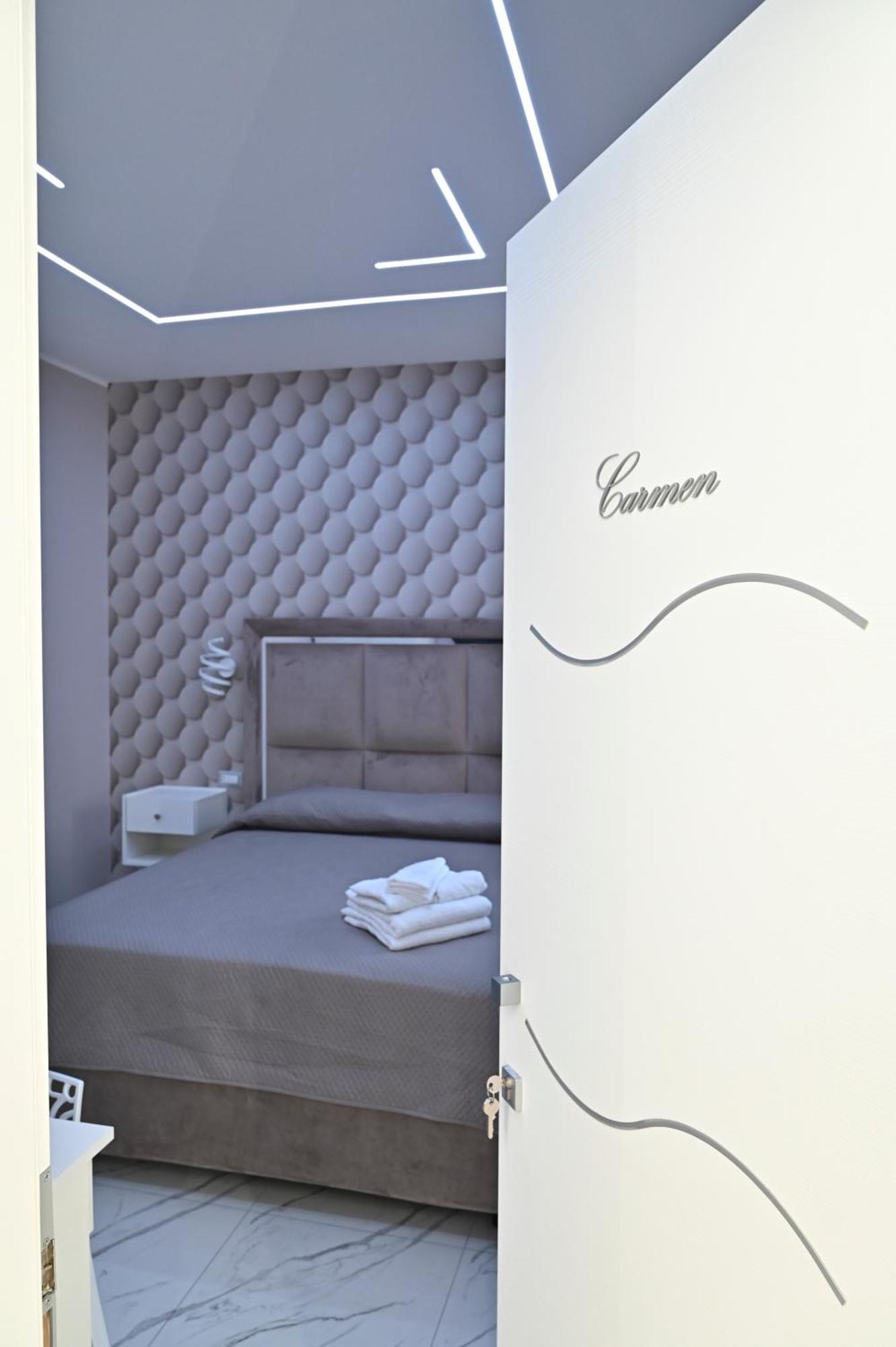 Bebsantaniellohouse1 Bed & Breakfast Napoli Exterior foto