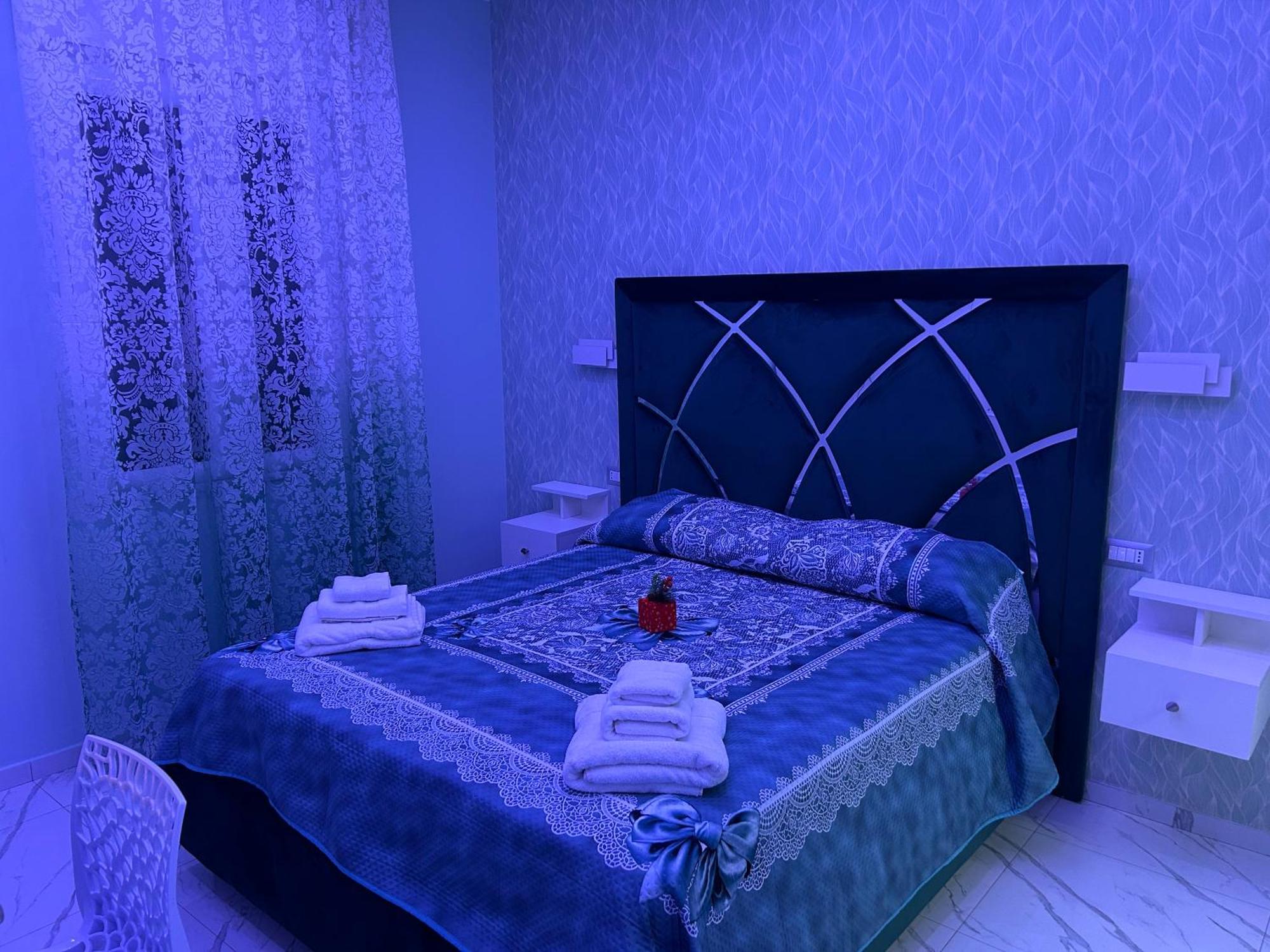 Bebsantaniellohouse1 Bed & Breakfast Napoli Exterior foto