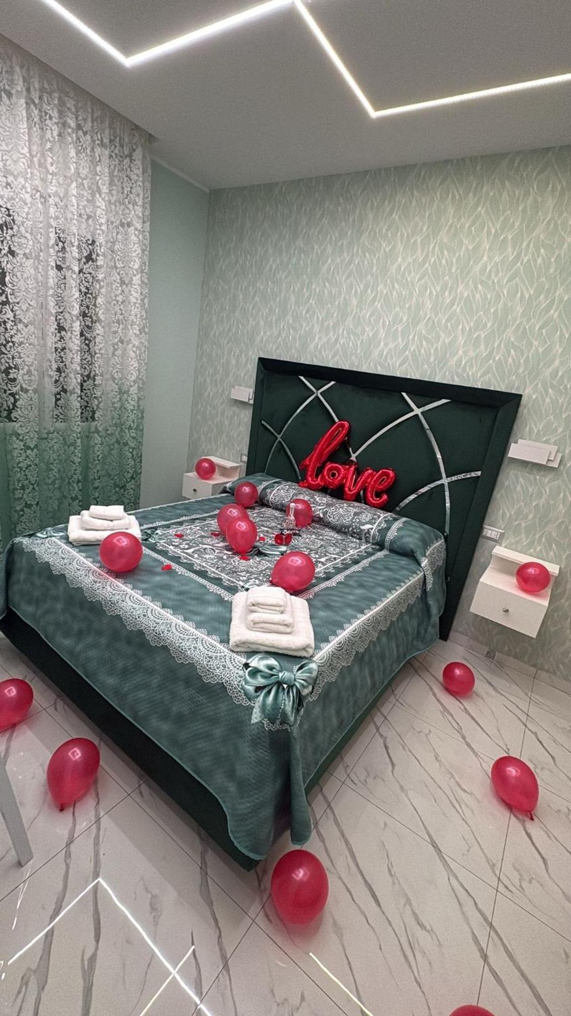 Bebsantaniellohouse1 Bed & Breakfast Napoli Exterior foto