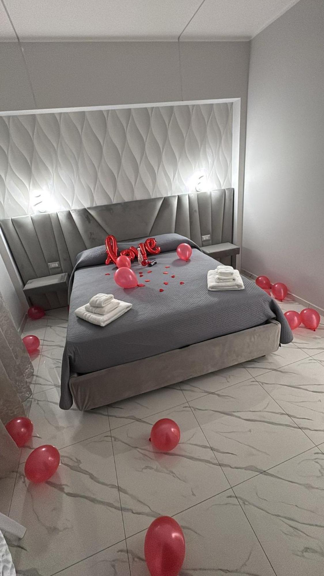 Bebsantaniellohouse1 Bed & Breakfast Napoli Exterior foto